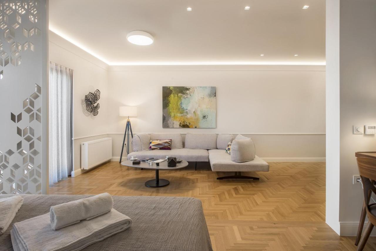 Chic Central Athens Apartment At Mavilli Sq. ภายนอก รูปภาพ
