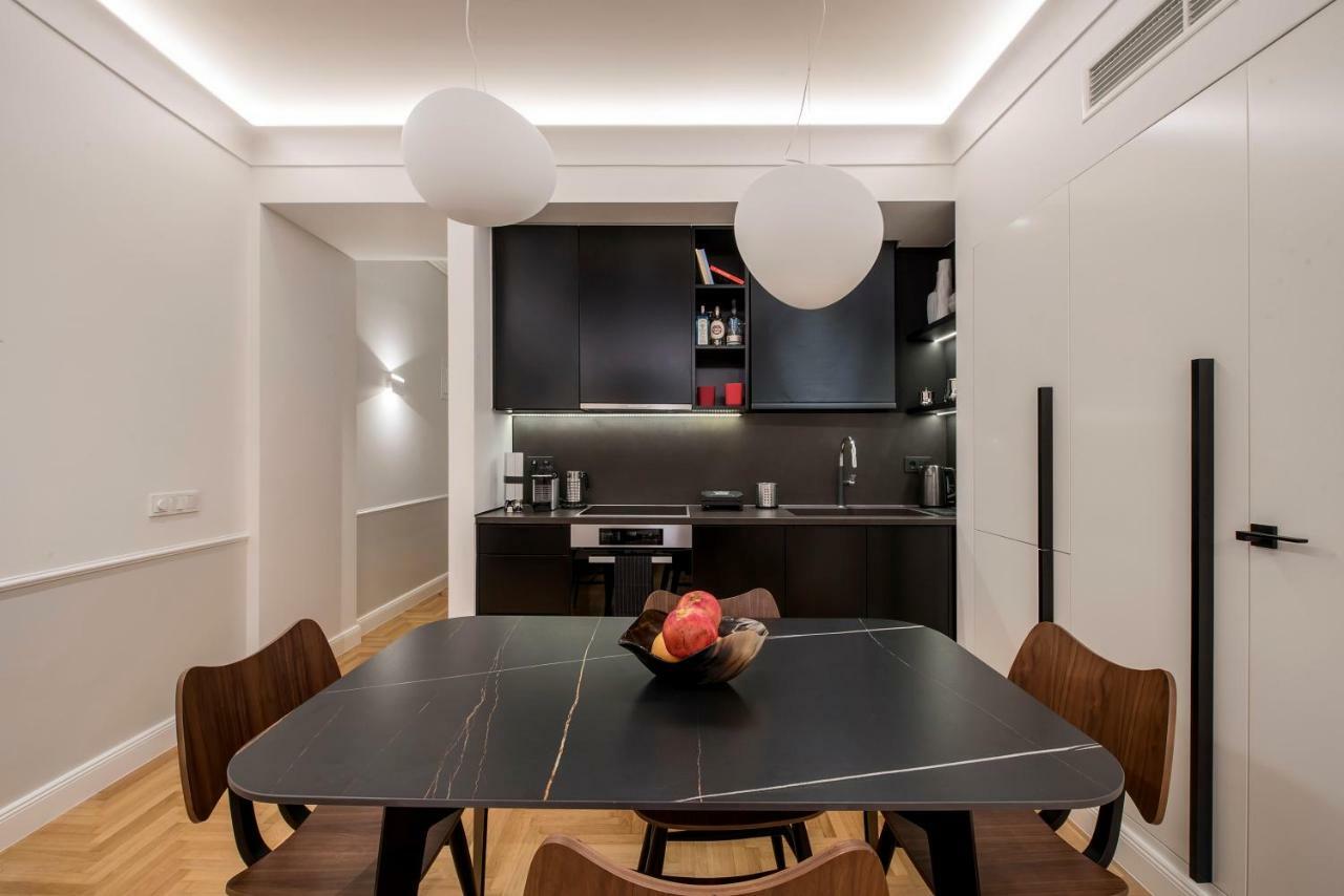 Chic Central Athens Apartment At Mavilli Sq. ภายนอก รูปภาพ