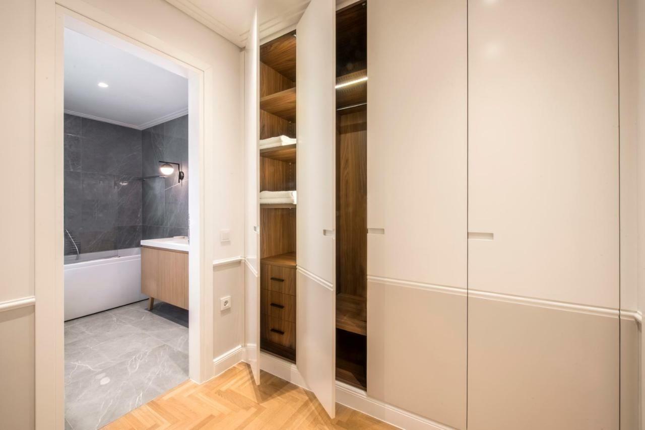 Chic Central Athens Apartment At Mavilli Sq. ภายนอก รูปภาพ